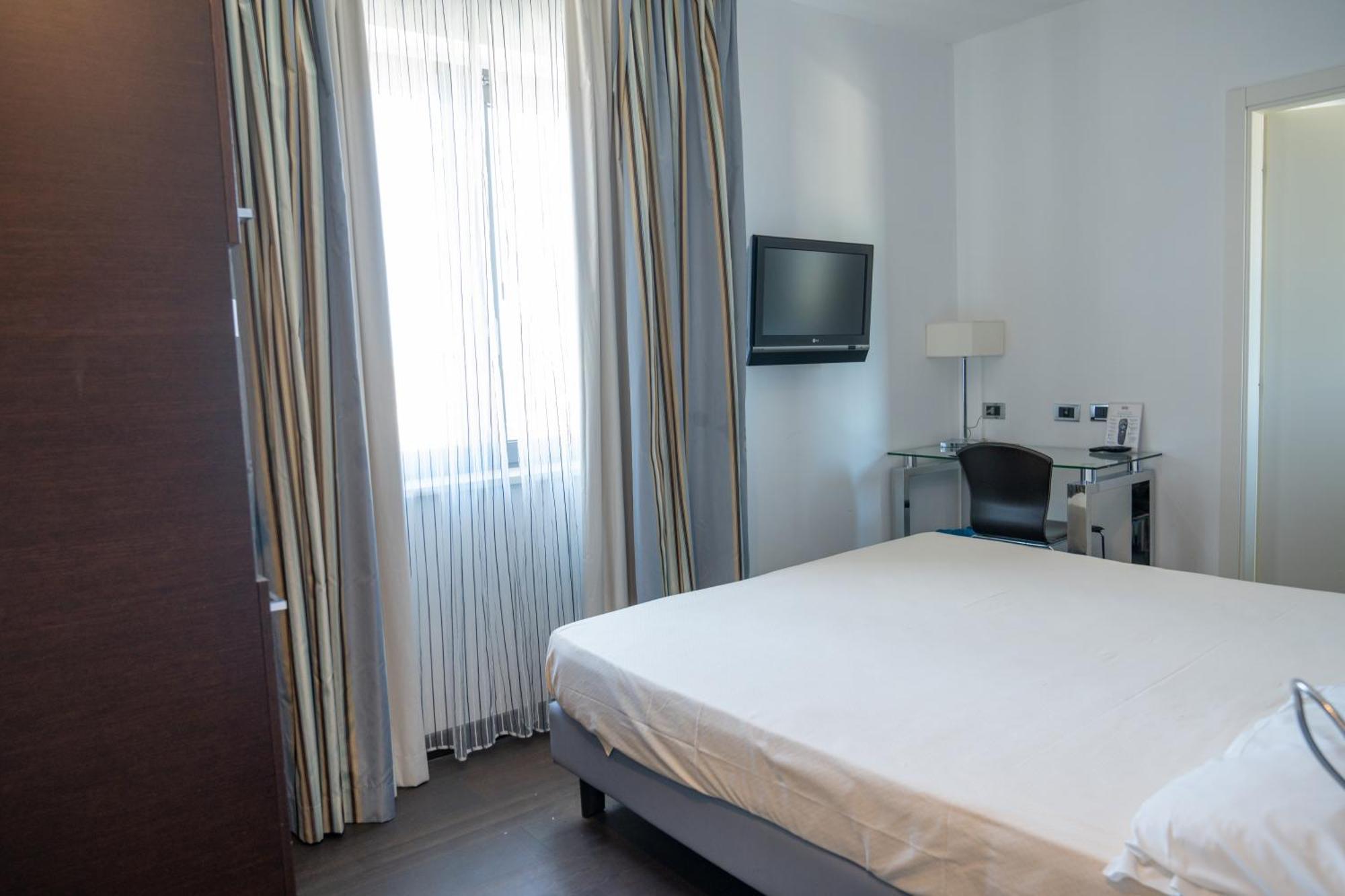 Hotel Napoleon Torre Melissa Kültér fotó